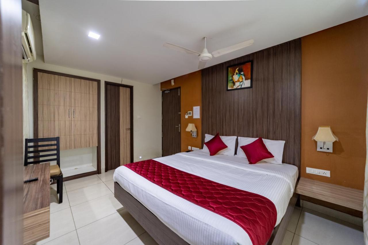 Готель Ranas Residency Tiruchirappalli Екстер'єр фото